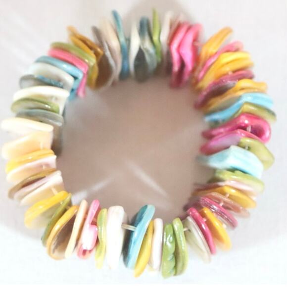 Colorful Semicircle Shell Stretch Bracelet - Picture 5 of 8